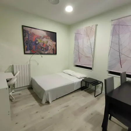 Megaleon Apartment Segovia
